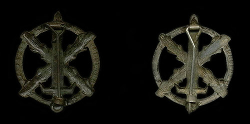 Baksidor. Brons till vänster, silver till höger.